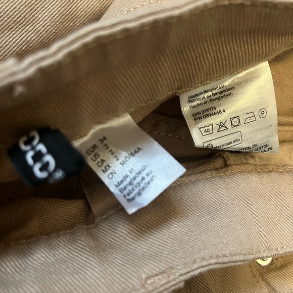 beige high waisted mom jeans - Picture 5 of 5